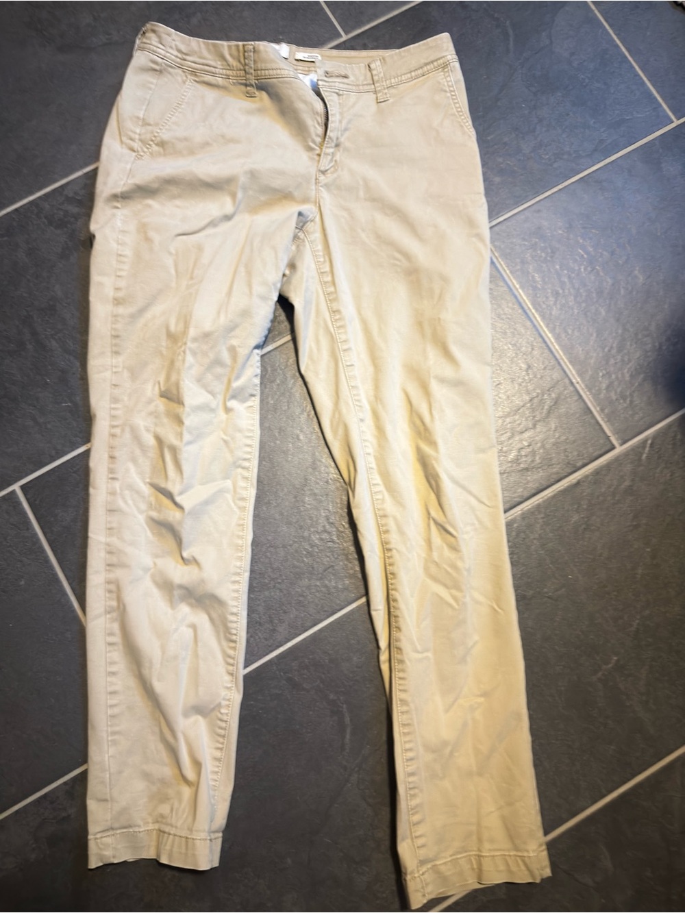a new day Women's Straight Leg Chinos in Light Beige